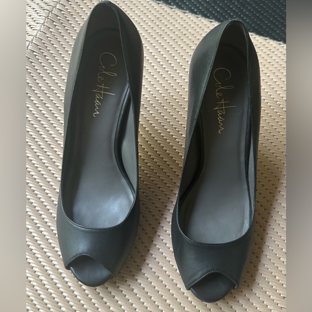 Cole Haan Nike Air Women's Black Peep Toe Heels size 7